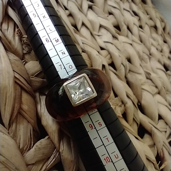 Ring Square CZ Set in Brown acrylic - Picture 14 of 14